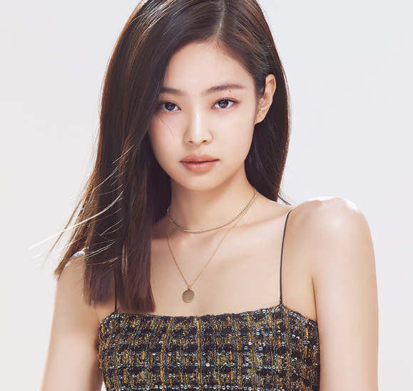 우아함과 트렌디함이
공존하는 브랜드 HERA 대표 이미지