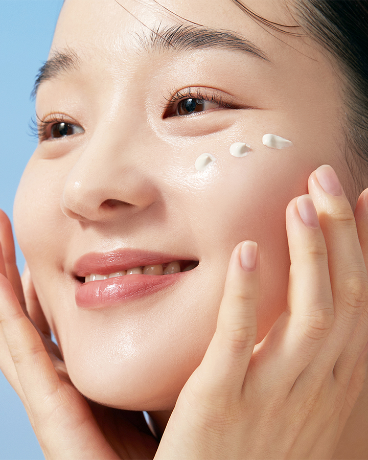 단계는 줄일수록 좋아!
2025 뷰티 트렌드 스킨멀리즘 대표 이미지