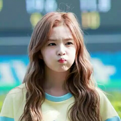 혀나아 프로필