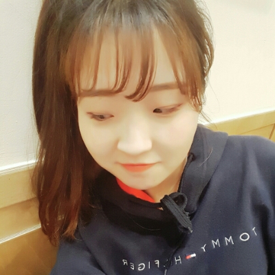 꾸무룩 프로필