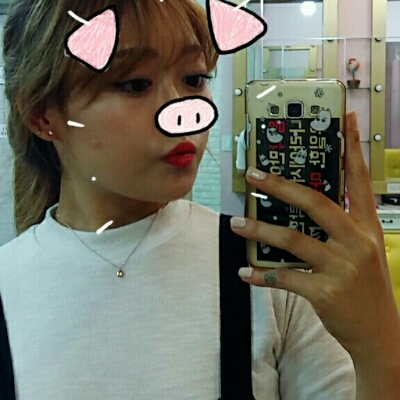 저네서니 프로필