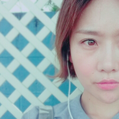 아도르네시 프로필