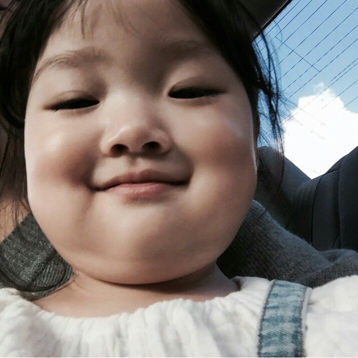 윤아지철 프로필