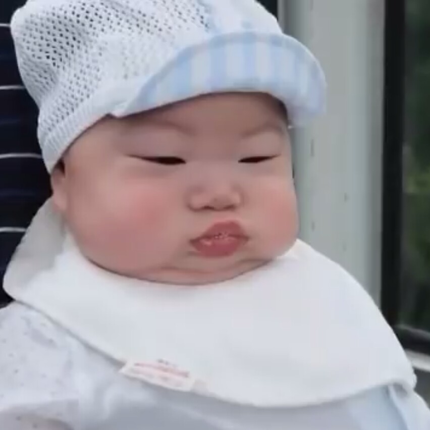 웃챠 프로필