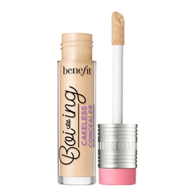 베네피트 브랜드의 제품 보-잉 케이크리스 컨실러