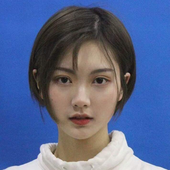 고래고래고은 프로필