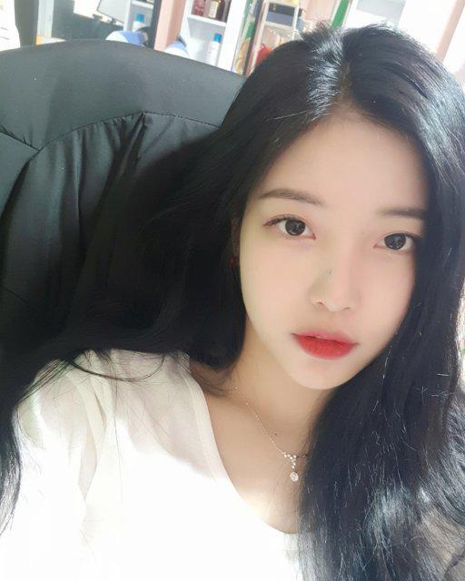 안나안나 프로필