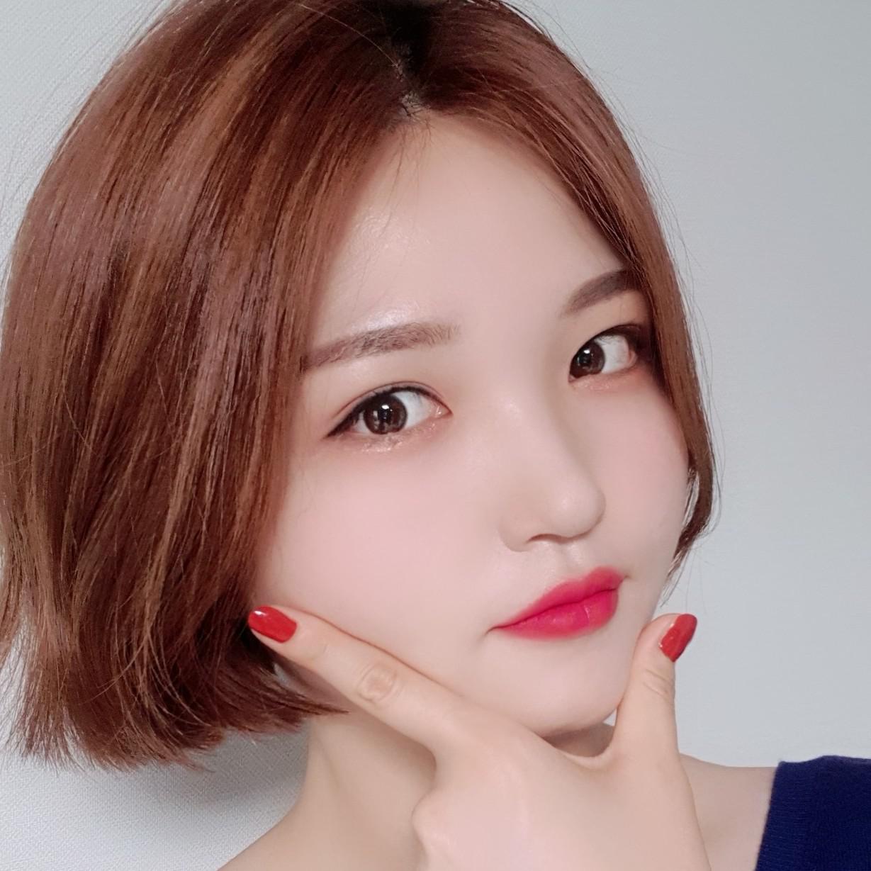 네네음치킨 프로필
