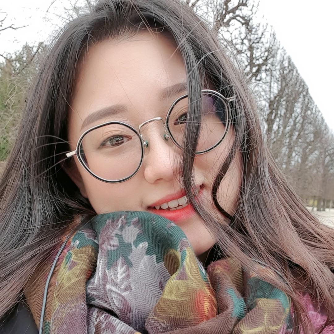 쟁반같이둥근달 프로필