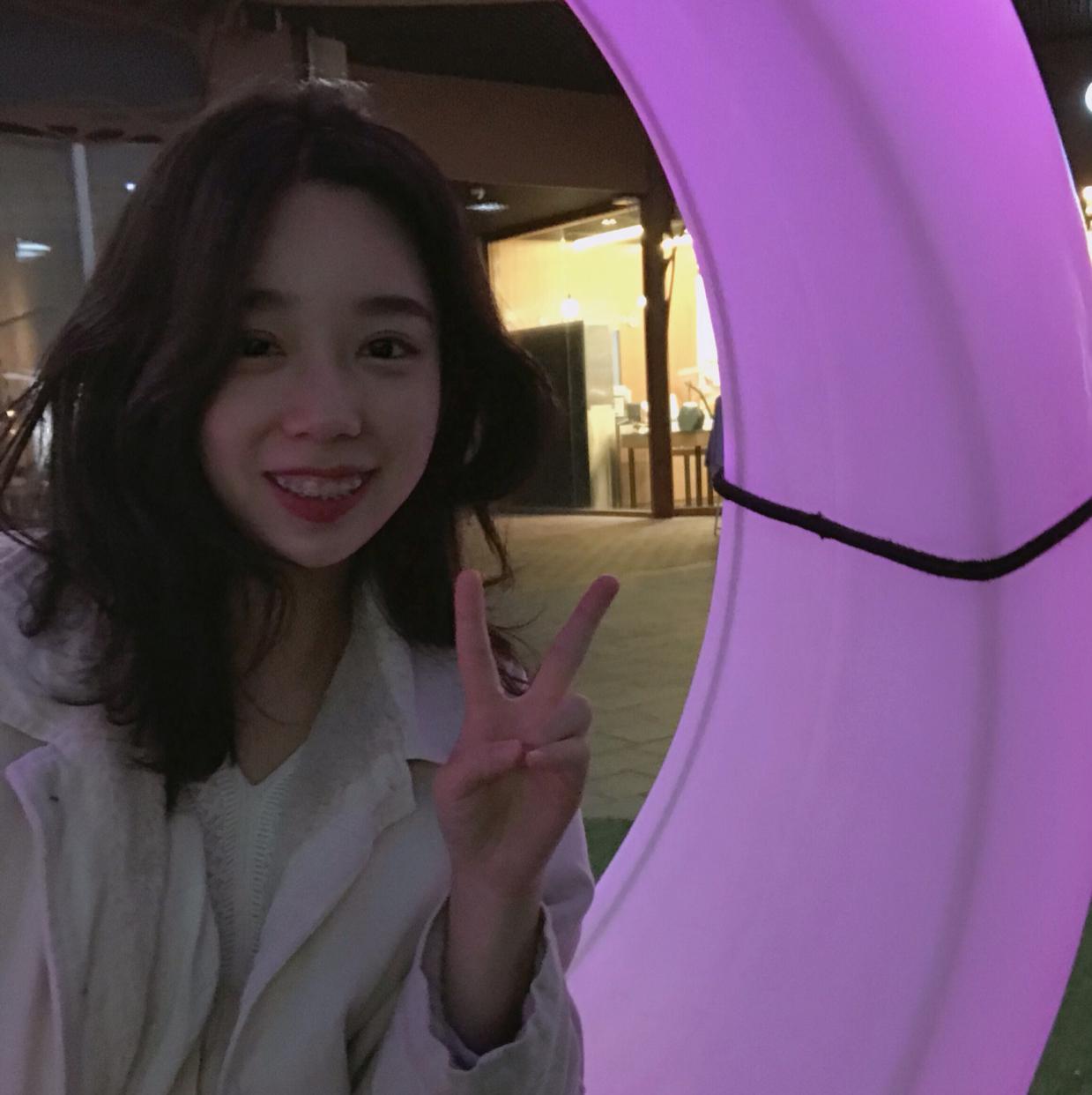 HyeVly 프로필