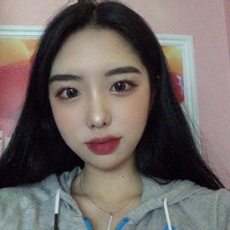 리뷰쓰는지혜 프로필