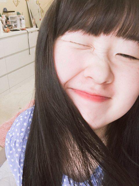 아꾸찜 프로필