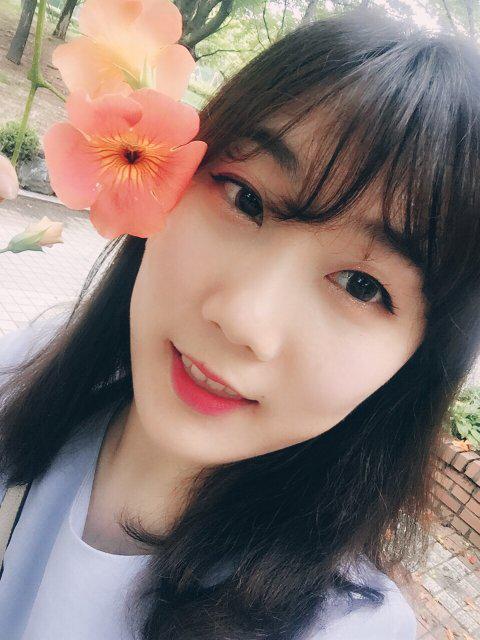느.제 프로필