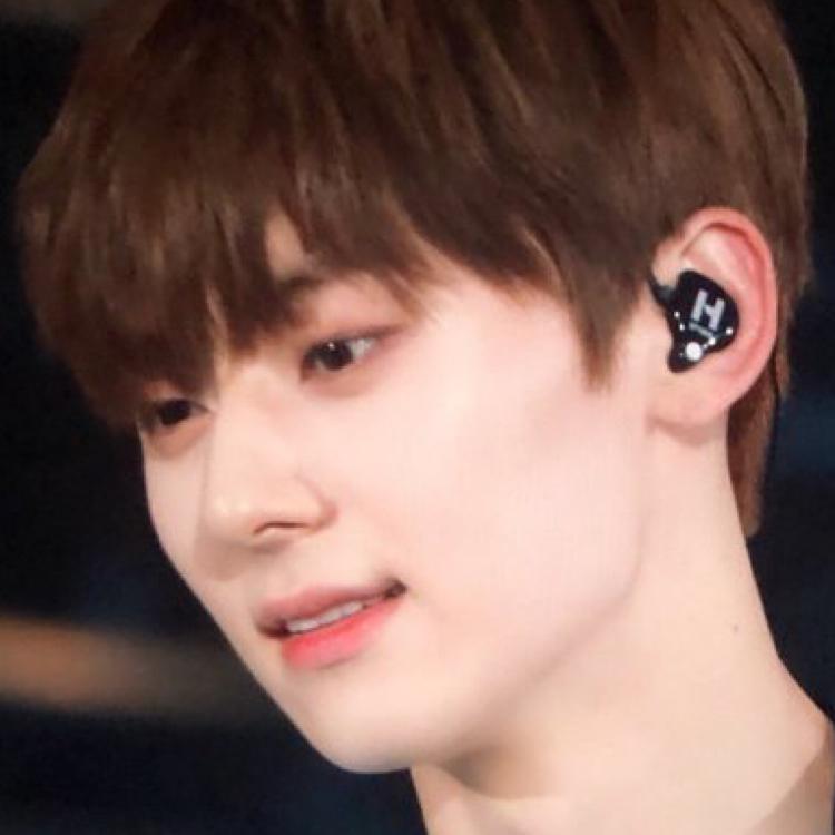 황민현잉 프로필