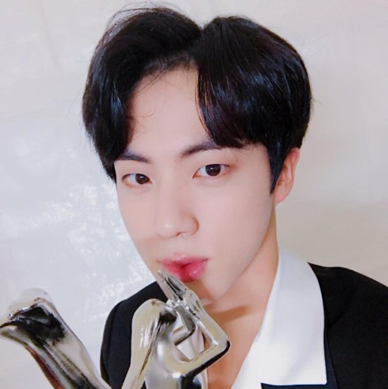랩하는진 프로필