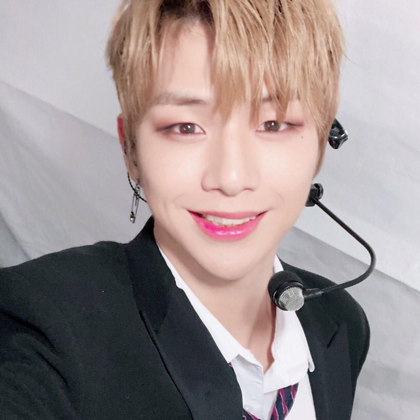 워너브을 프로필
