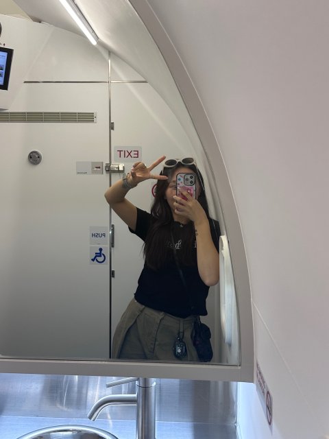 may. 프로필