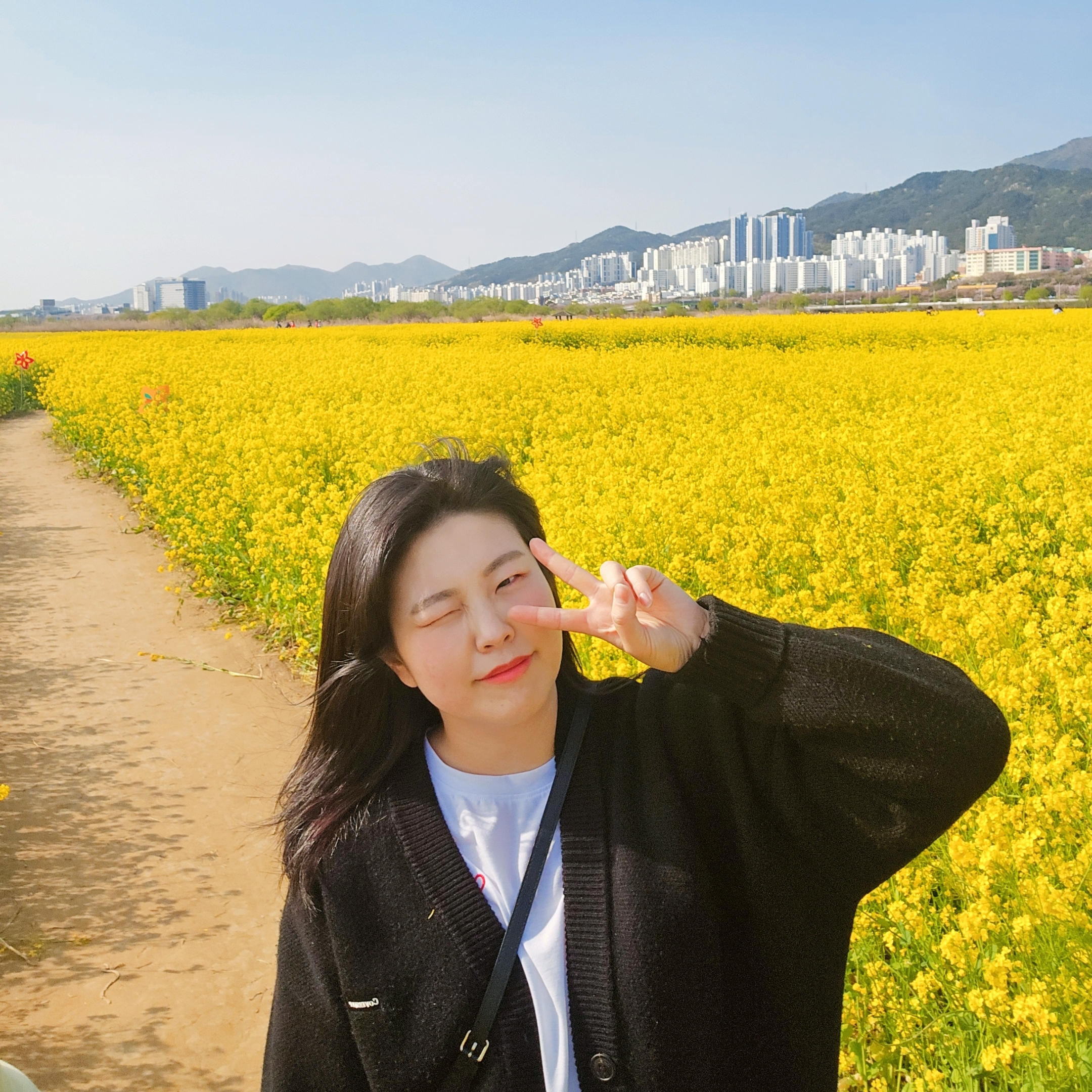 윤빛나리리 프로필