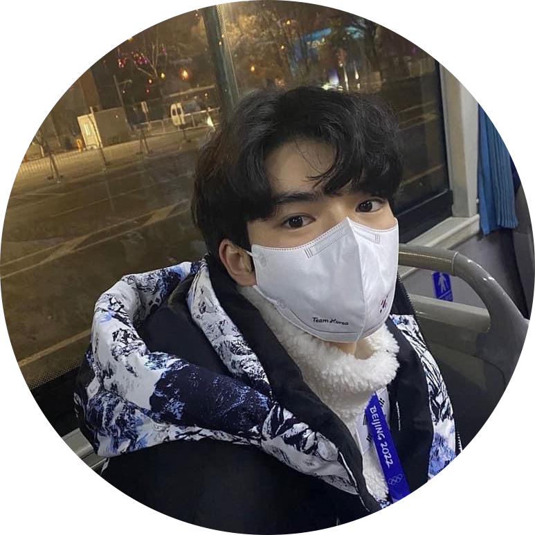 국뽕차오른다 프로필