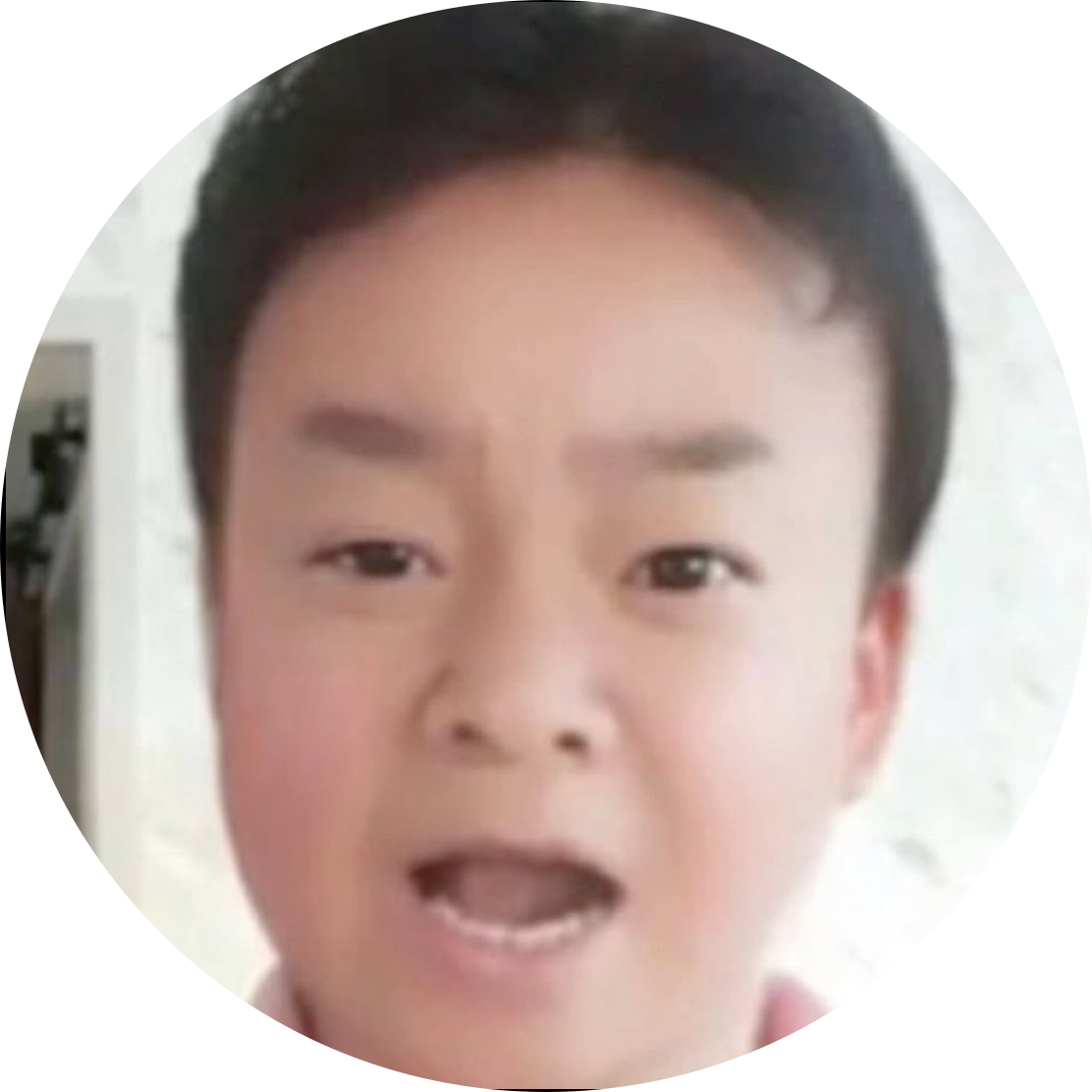 글로우립을대령하슈 프로필