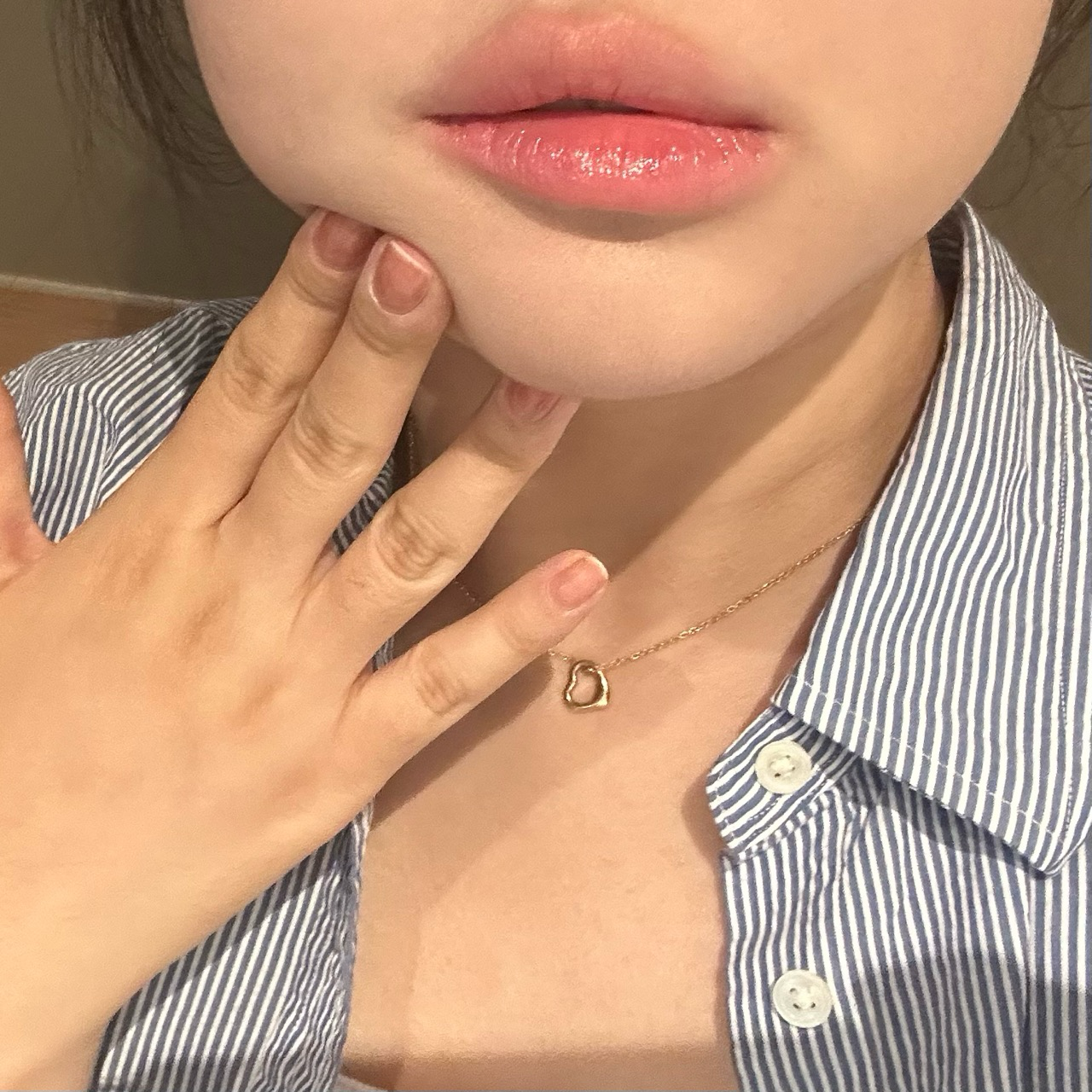 쉬어 틴티드 스틱 이미지 1
