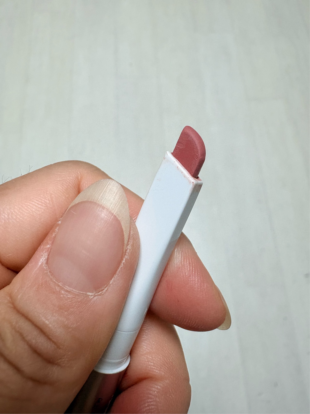 롱래스팅 오버립 펜슬 이미지 2