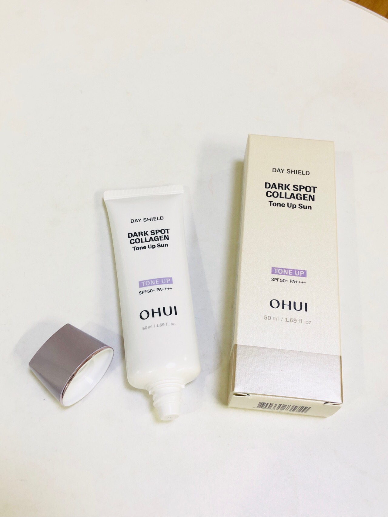 데이쉴드 다크스팟 콜라겐 톤업 선 [SPF50+/PA++++] 이미지 1