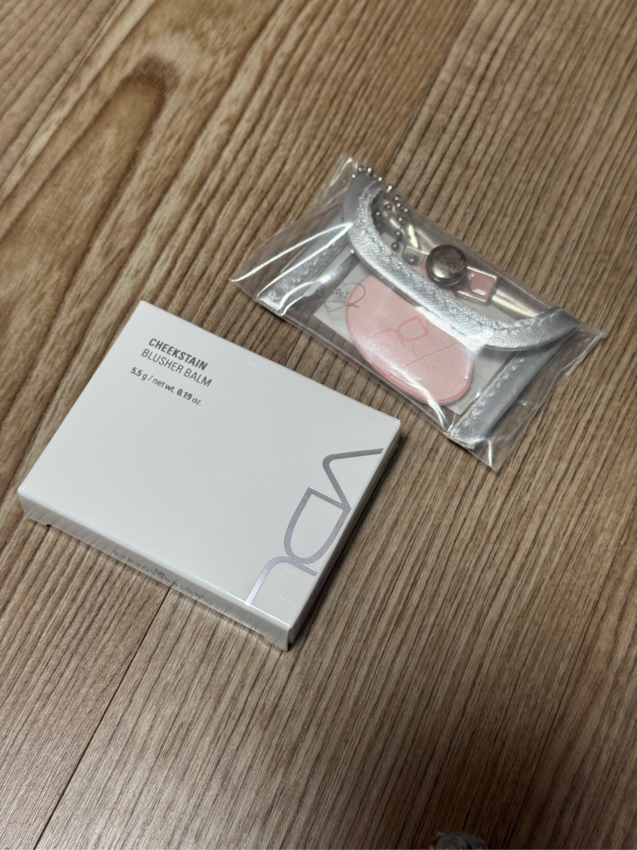 치크스테인 블러셔 이미지 2